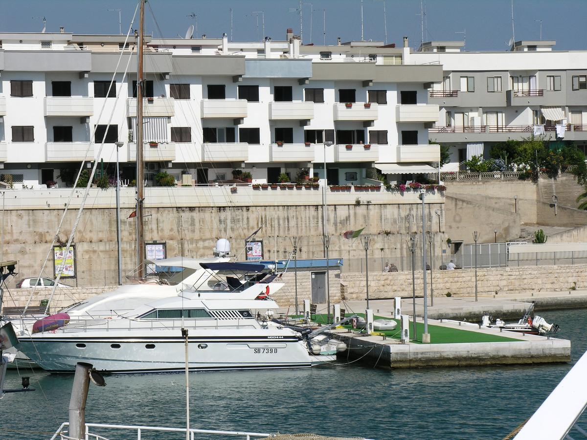 B&B La Baia Sea Rooms Bisceglie Eksteriør bilde