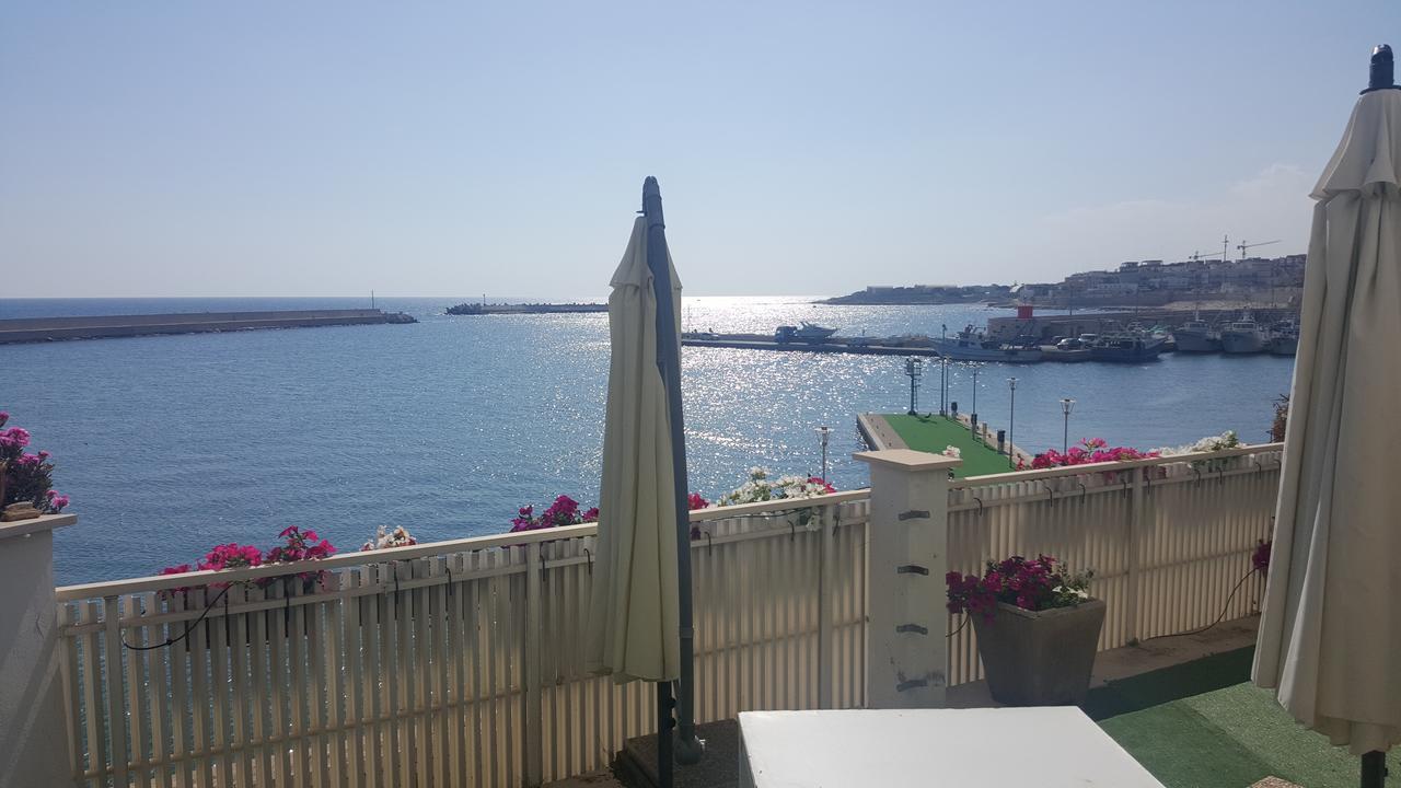 B&B La Baia Sea Rooms Bisceglie Eksteriør bilde