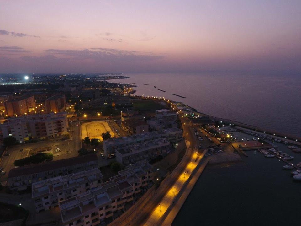 B&B La Baia Sea Rooms Bisceglie Eksteriør bilde