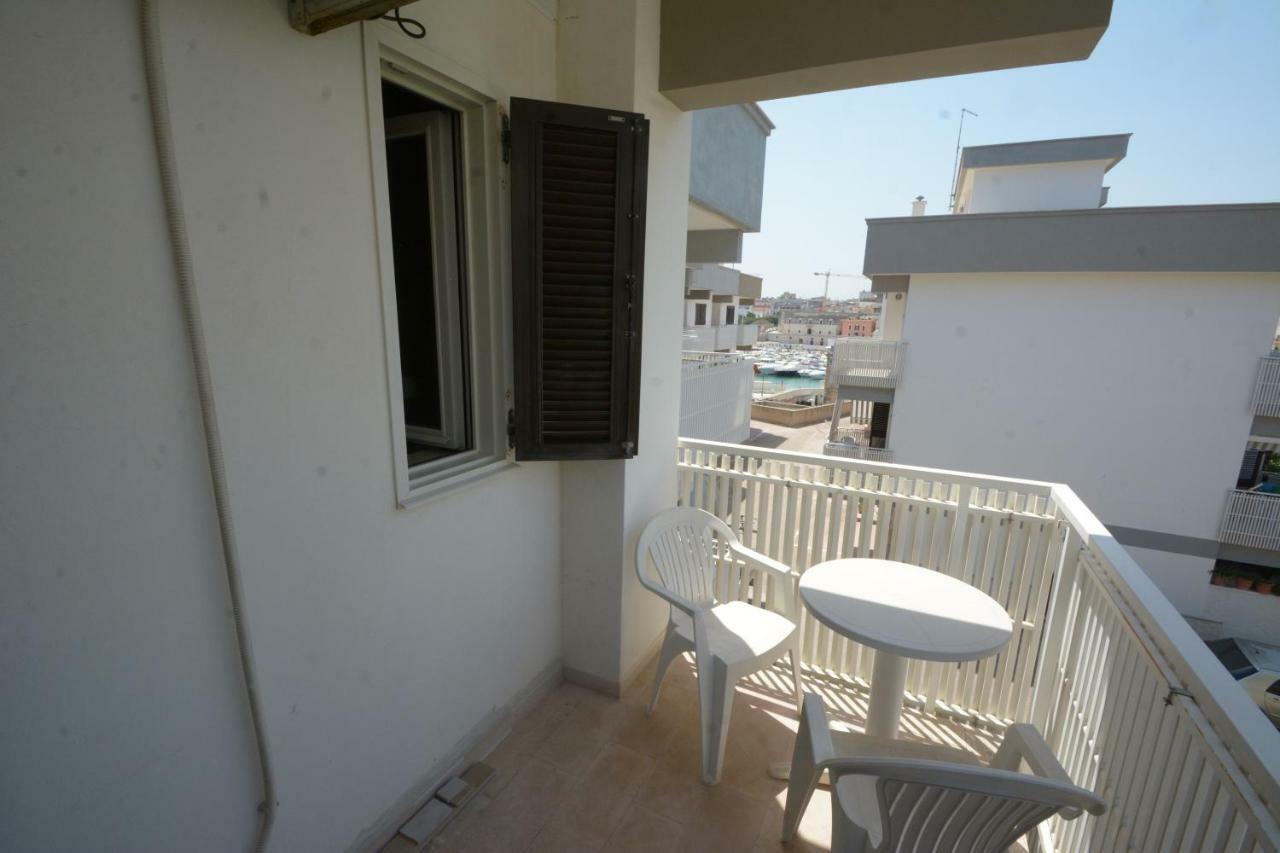 B&B La Baia Sea Rooms Bisceglie Eksteriør bilde